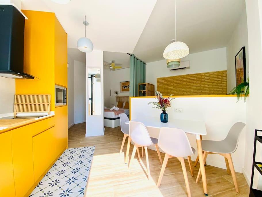 Bajo B - Design & Comfort In Ruzafa Soho Valencia Bagian luar foto